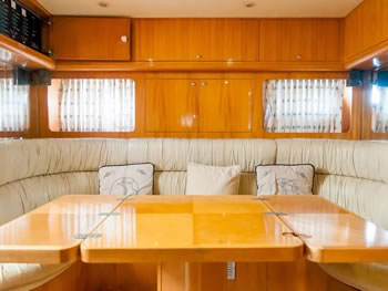 Yacht Uniese 51- Dolphin, Luxury Yacht for Rent